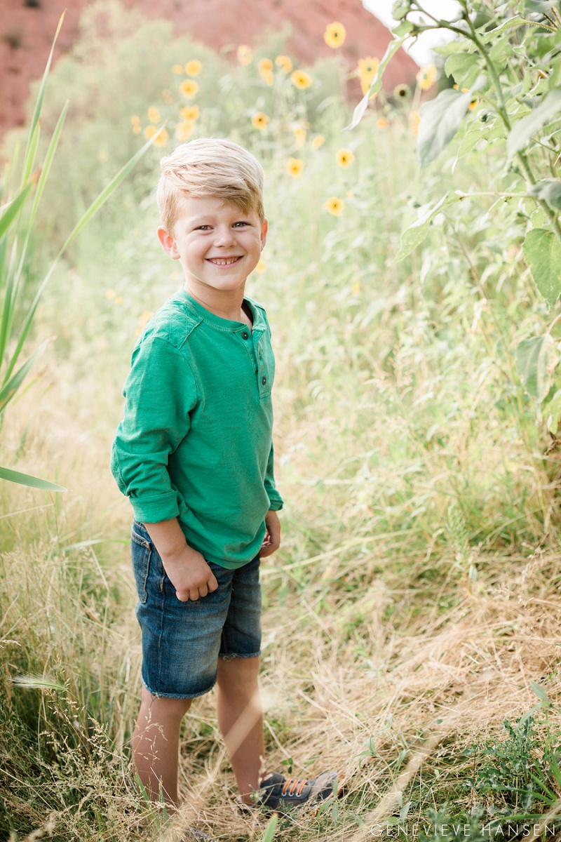 red-rock-canyon-open-space-family-photo-session-colorado-springs-manitou-springs-co-tall-grass-wild-natural-14