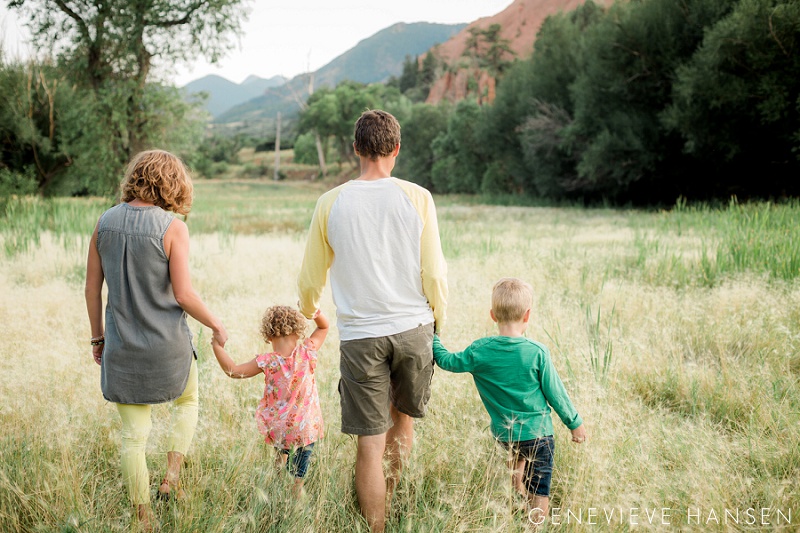 red-rock-canyon-open-space-family-photo-session-colorado-springs-manitou-springs-co-tall-grass-wild-natural-19