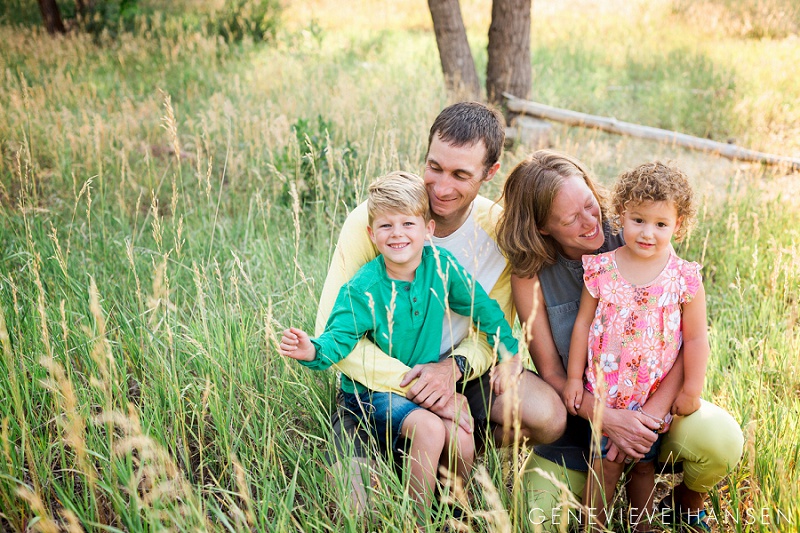 red-rock-canyon-open-space-family-photo-session-colorado-springs-manitou-springs-co-tall-grass-wild-natural-4