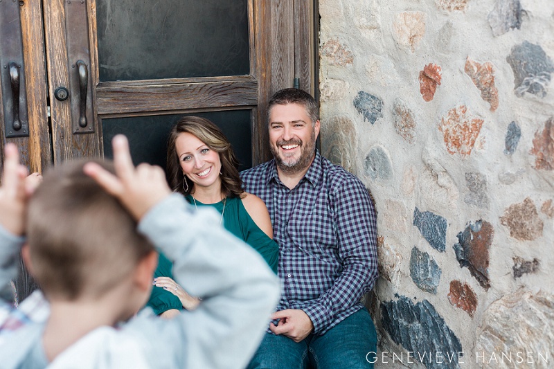 market-street-at-dc-ranch-family-session-north-scottsdale-holiday-photos-kids-candid-playful-photographer-10