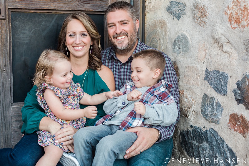 market-street-at-dc-ranch-family-session-north-scottsdale-holiday-photos-kids-candid-playful-photographer-12