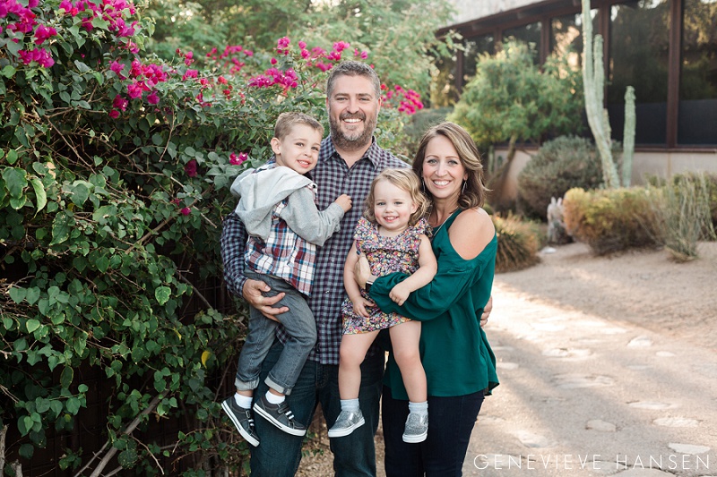 market-street-at-dc-ranch-family-session-north-scottsdale-holiday-photos-kids-candid-playful-photographer-13