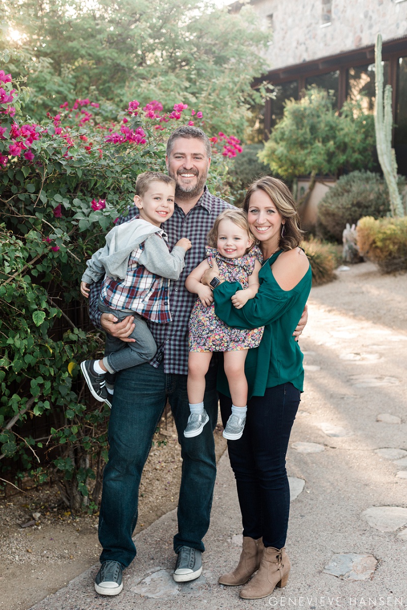 market-street-at-dc-ranch-family-session-north-scottsdale-holiday-photos-kids-candid-playful-photographer-14