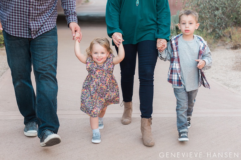 market-street-at-dc-ranch-family-session-north-scottsdale-holiday-photos-kids-candid-playful-photographer-17