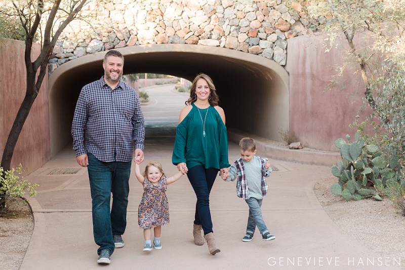 market-street-at-dc-ranch-family-session-north-scottsdale-holiday-photos-kids-candid-playful-photographer-19