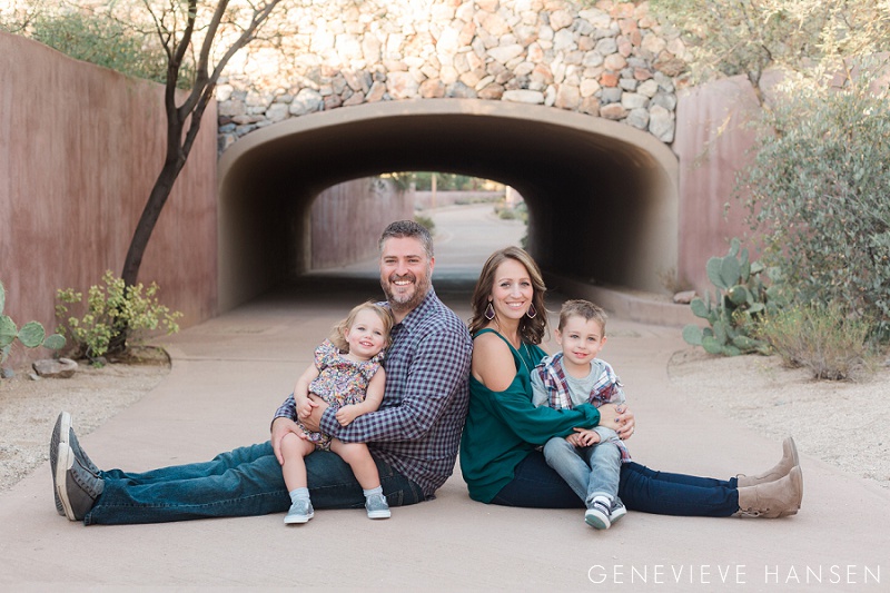market-street-at-dc-ranch-family-session-north-scottsdale-holiday-photos-kids-candid-playful-photographer-22