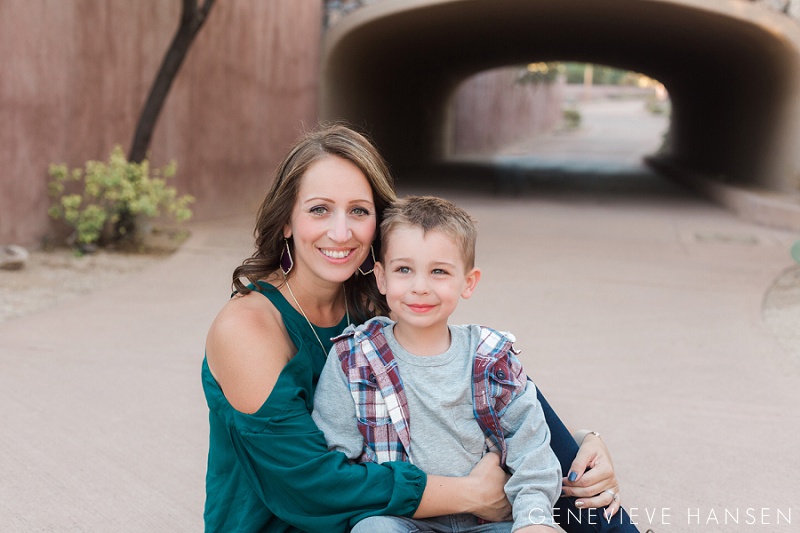 market-street-at-dc-ranch-family-session-north-scottsdale-holiday-photos-kids-candid-playful-photographer-23