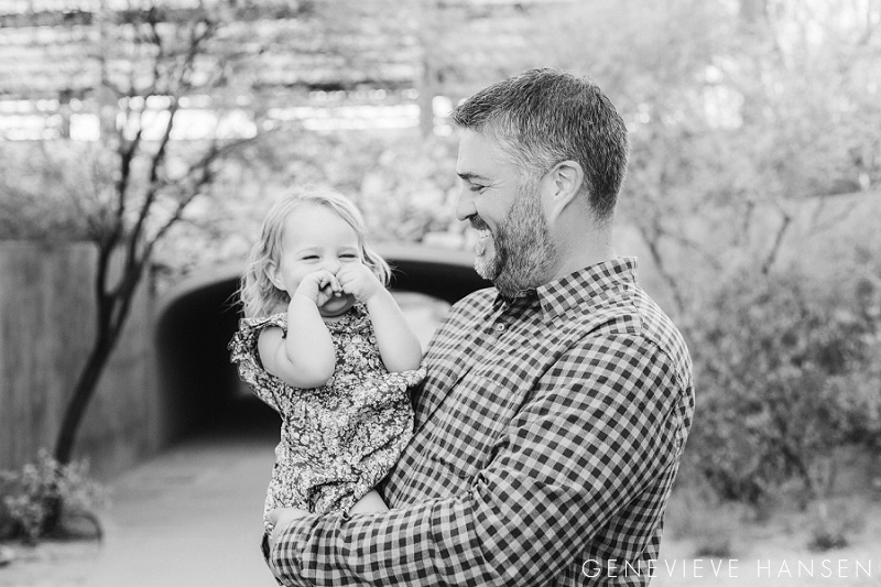 market-street-at-dc-ranch-family-session-north-scottsdale-holiday-photos-kids-candid-playful-photographer-30