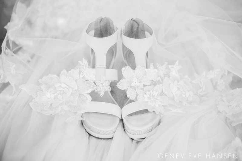 webster-farm-wedding-gilbert-arizona-wedding-photographer-natural-light-cranberry-bridesmaid-dresses-rustic-diy2016-10-14_0002