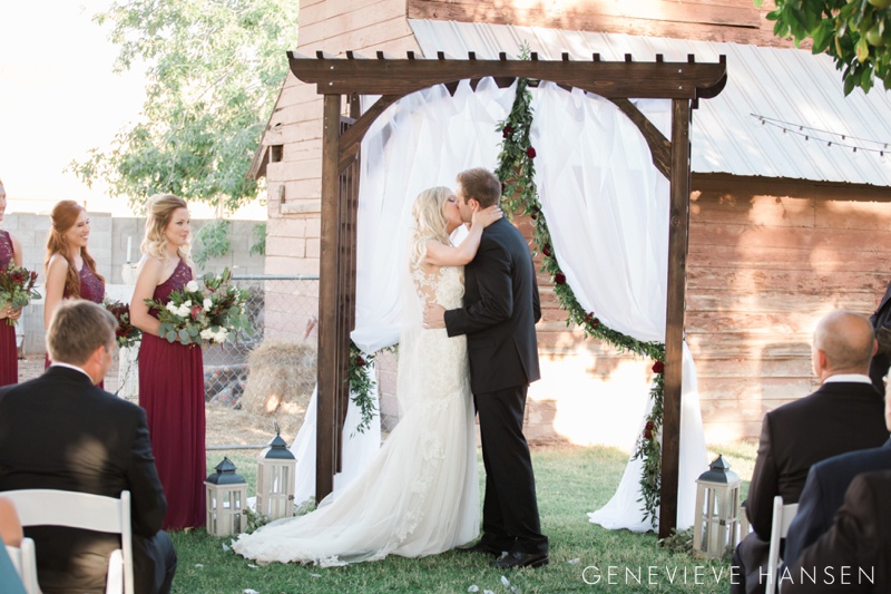 webster-farm-wedding-gilbert-arizona-wedding-photographer-natural-light-cranberry-bridesmaid-dresses-rustic-diy2016-10-14_0033