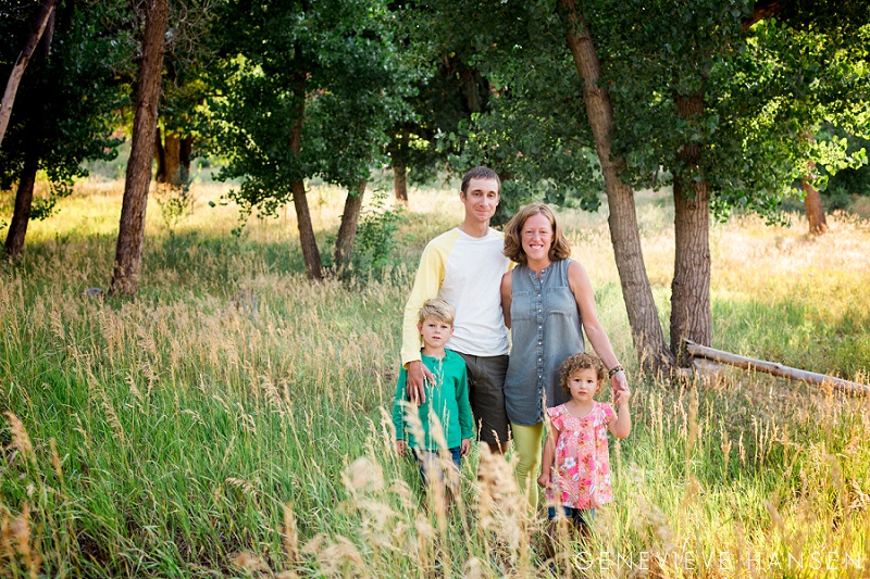 red-rock-canyon-open-space-family-photo-session-colorado-springs-manitou-springs-co-tall-grass-wild-natural-1
