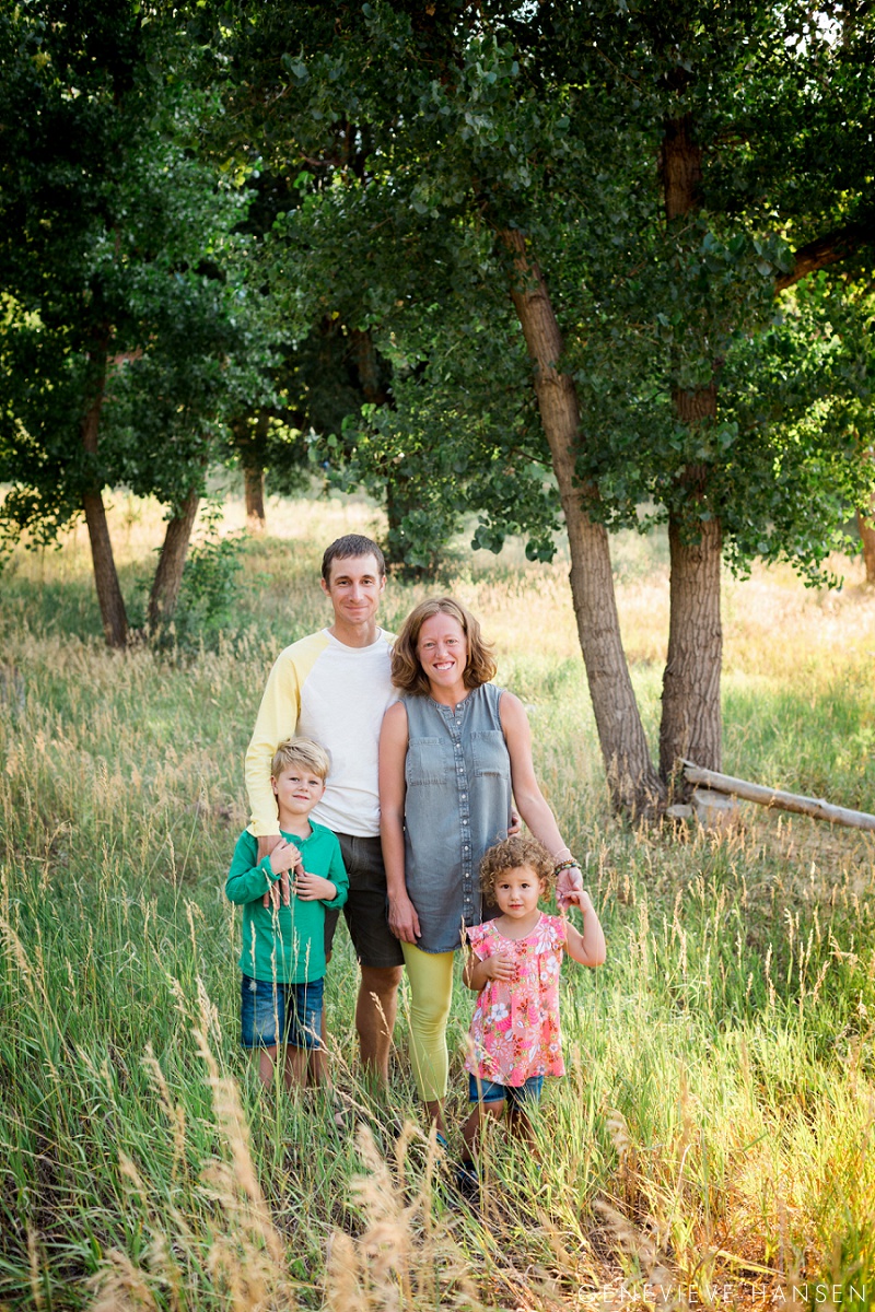 red-rock-canyon-open-space-family-photo-session-colorado-springs-manitou-springs-co-tall-grass-wild-natural-2