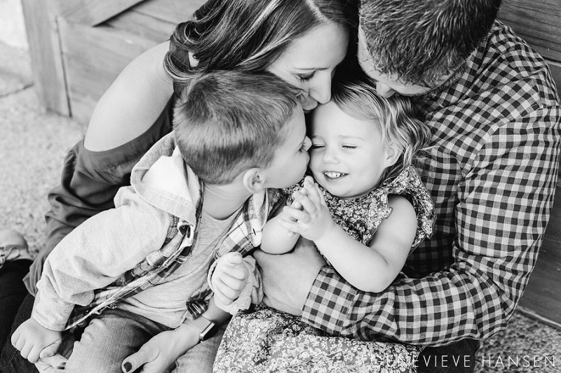 market-street-at-dc-ranch-family-session-north-scottsdale-holiday-photos-kids-candid-playful-photographer-3